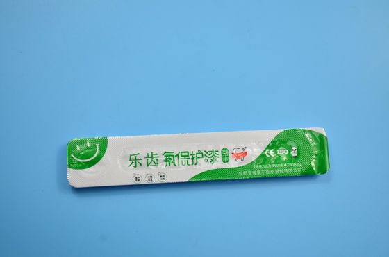 Un singolo pacchetto da 0,5 g di fluoruro di sodio vernice Il trattamento dentale essenziale per una vita di salute orale con Ce