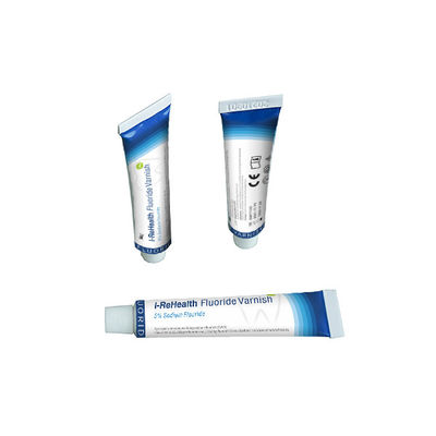 Il fluoruro dentario attuale NaF della vernice di sapore 5% del melone impedisce la carie dentale